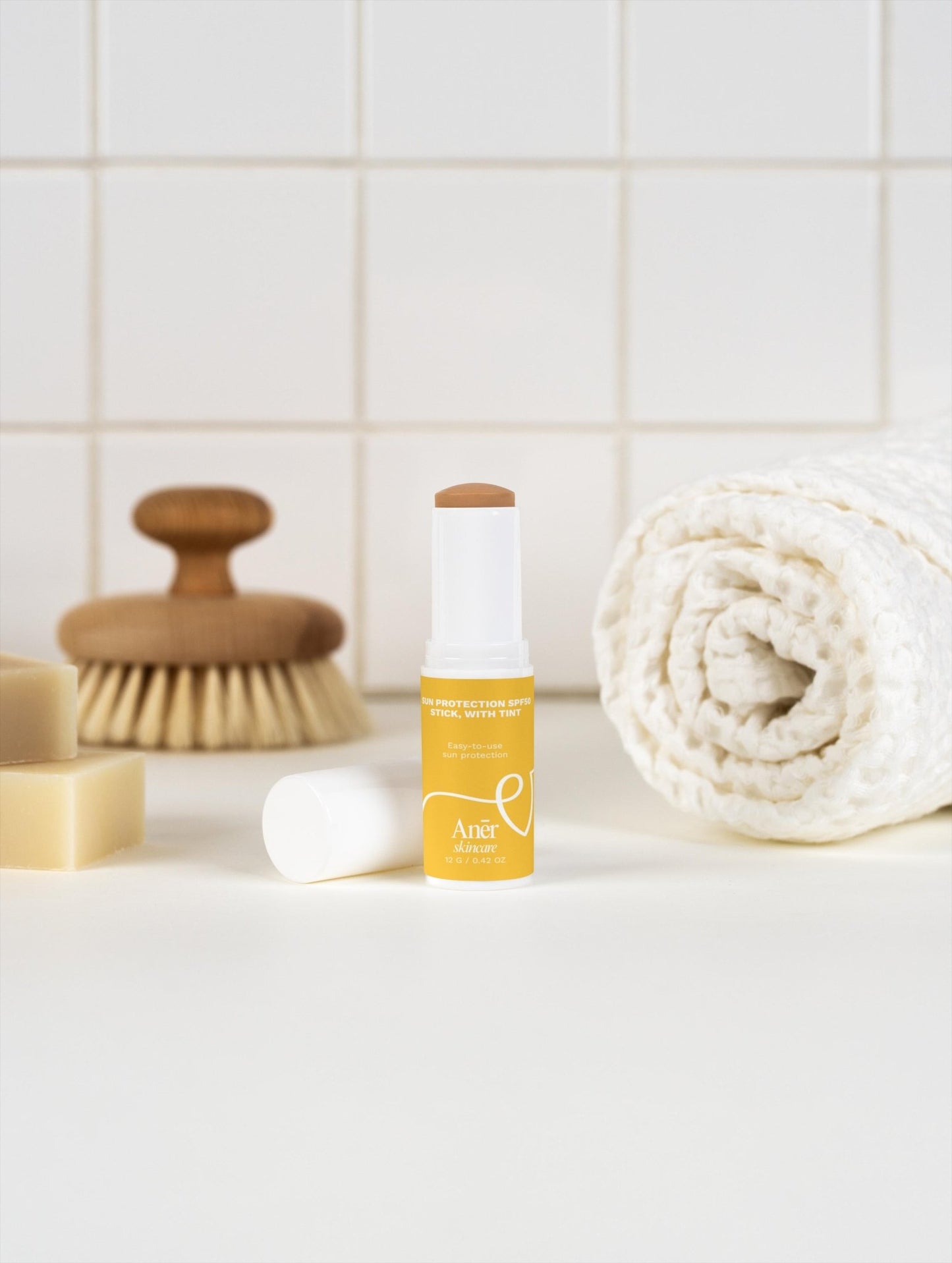 Sun Protection SPF50 Stick, with tint - Aner